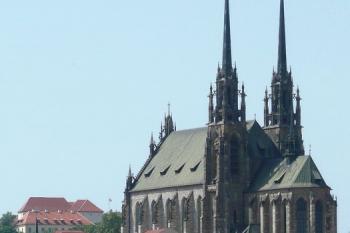 katedrála sv. Petra a Pavla od jihu ( © Jan P. Štěpánek 06/2008)
