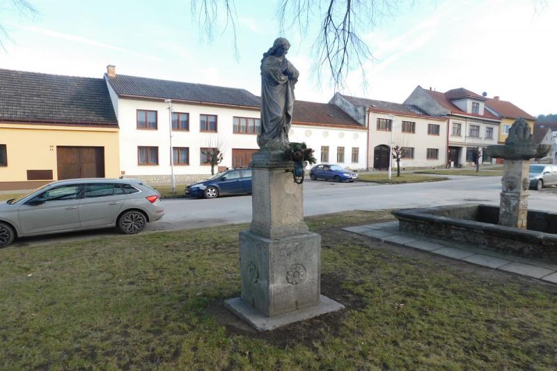 socha Panny Marie Immaculaty socha Panny Marie Immaculaty