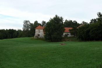 Celkový pohled od jihozápadu (© Jiří Cukr, 08/2010)