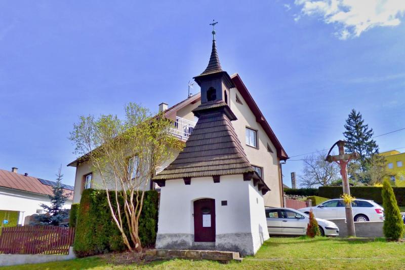 kaplička Panny Marie s křížem