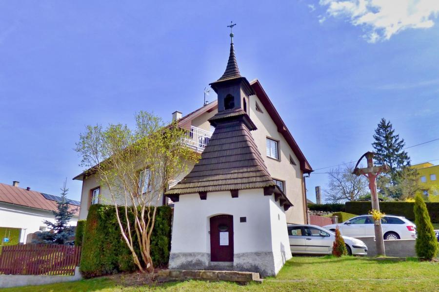 kaplička Panny Marie s křížem