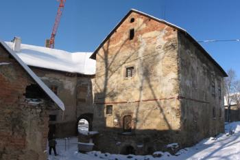 Pohled na bývalou věž ( © Jiří Čížek 01/2004)
