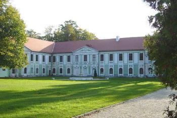 čestný dvůr (© Petr Kovařík 10/2005)