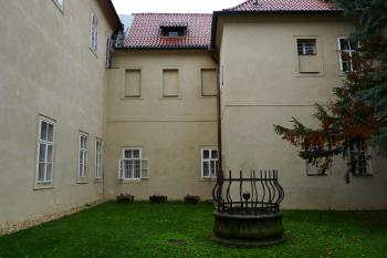  (© Karel Husák, 09/2011)