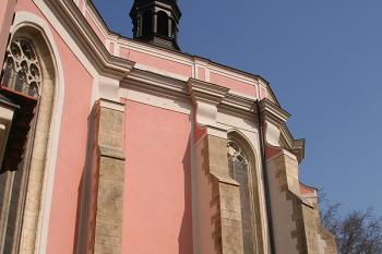 Presbytář od jihu ( © Ivan Grisa 04/2009)