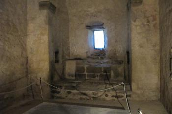 kaple v románské věži (© rodo chrozit, 05/2011)