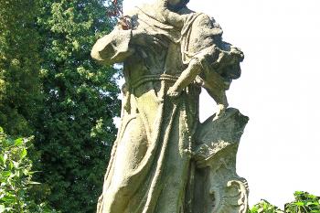 Socha sv. Antonína Paduánského ve Sloupu v Čechách. (© Pavel Vítek  10/2025)