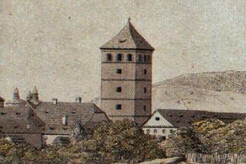 věž v pohledu ze Štvanice na konci 18. století (© František a Filip Hegerové, kolorovaný lept, 1796 (in Bečková, Kateřina: Letohrádky, libosady a výletní místa. 2. díl, Pravý břeh Vltavy, Paseka, Praha 2019))