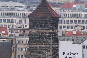 Věž od severu (© Ivan Grisa, 03/2009)