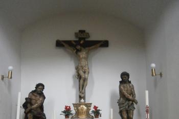 Improvizovaná Kalvárie (3x Kristus) (© Johannes Cladis, 01/2015)