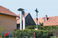 kříž a zvonička
