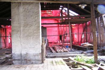 patro střední části severního křídla prochází rekonstrukcí střechy ( © Jan P. Štěpánek 09/2005)