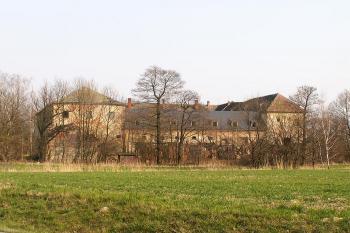 Celkový pohled na zámek od jihu ( © Miroslav BITTER 04/2007)