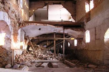 střední část interiéru jižního křídla ( © Jan P. Štěpánek 01/2008)