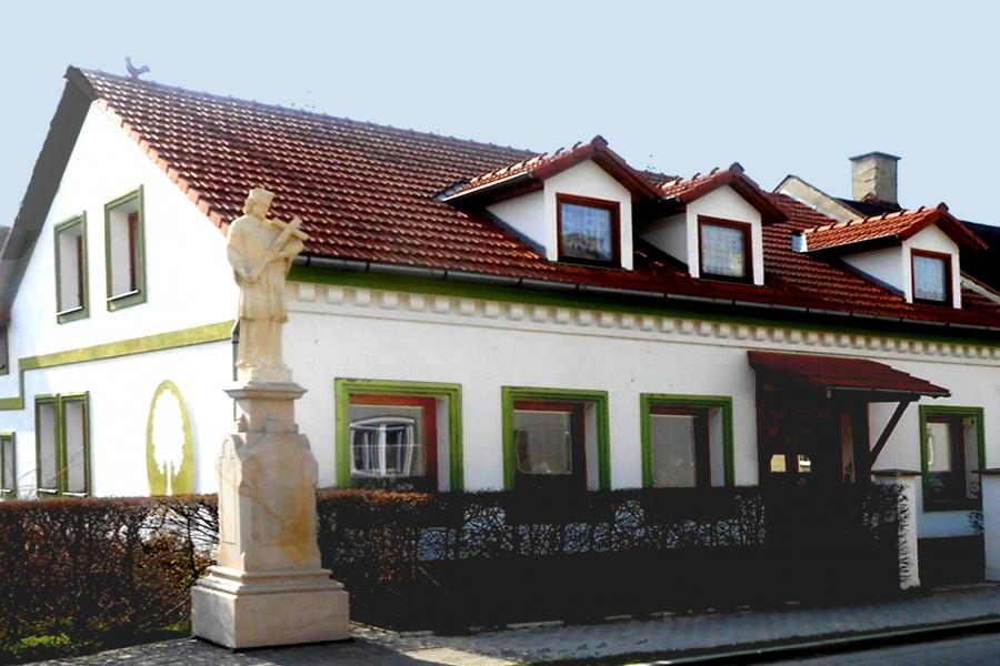  socha sv. Jana Nepomuckého