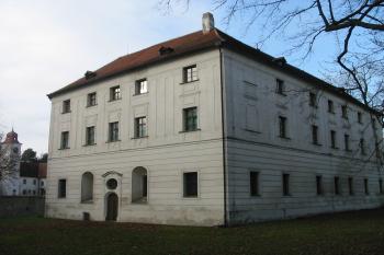 sv.nároží zámku (© D Dohňanský, 01/2016)