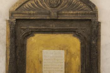 brána Berkovského domu č. 190 přenesená z náměstí (© Pavel Zany Komárek 12. 8. 2012)