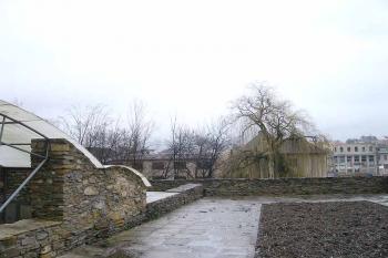 Pozůstatky tvrze v Malé Skalici ( © Pavel Vítek 02/2007)