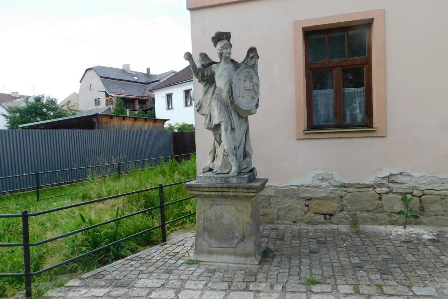  socha archanděla Michaela