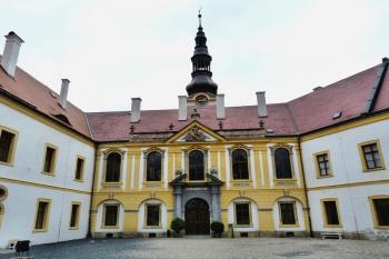 Děčín (zámek) ( © František Kinař 05/2017)
