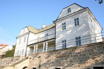 Klasicistní dům v jižní zahradě z jihu (© Ivan Grisa, 09/2008)