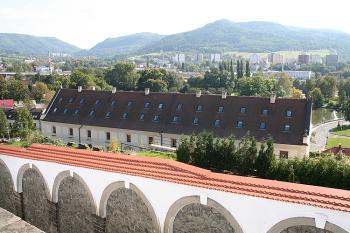 Zámecká sýpka z glorietu (© Ivan Grisa, 09/2008)