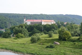 Zámek od jihu ( © Ivan Grisa 06/2009)