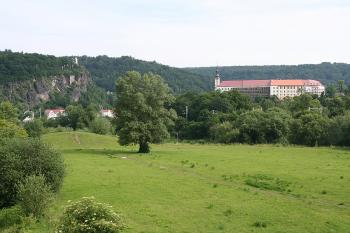 Zámek od jihu ( © Ivan Grisa 06/2009)