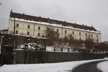 Zámecká sýpka od jihu ( © Ivan Grisa 02/2010)
