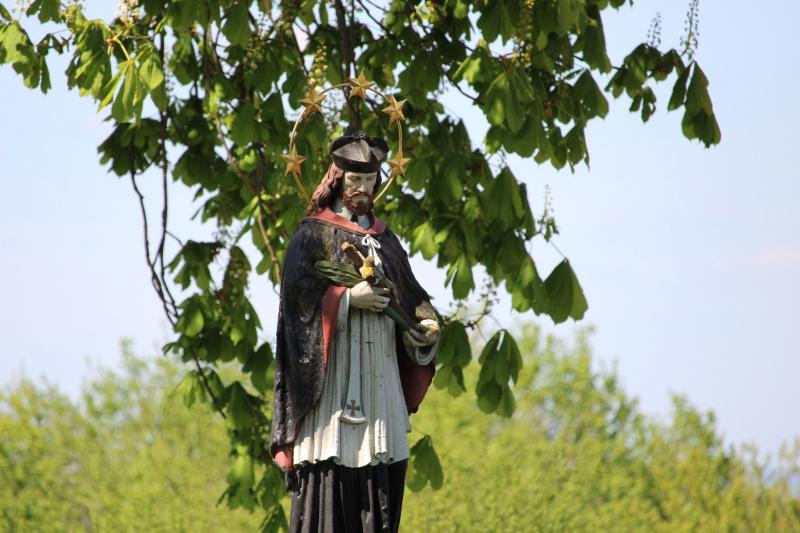 socha sv. Jana Nepomuckého socha sv. Jana Nepomuckého