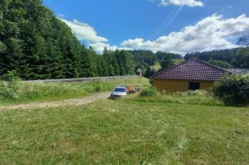 Pohled na náhon (© Ivo Rozehnal  07/2026)