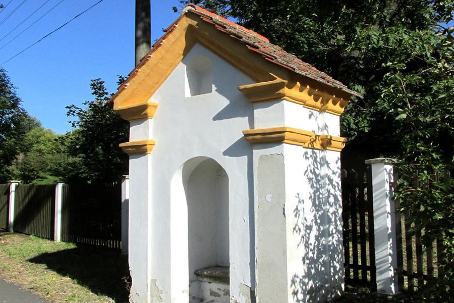  výklenková kaplička