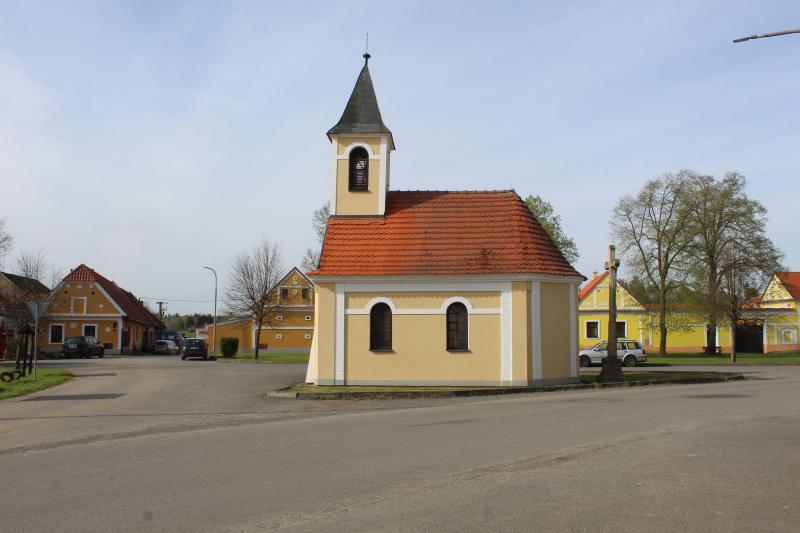 návesní kaple