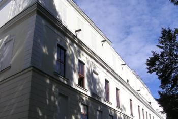 Pohled na zahradní (jižní) průčelí od jihozápadu ( © Jan P. Štěpánek 09/2007)