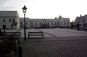 Zámek Fryštát z pohledu od Masarykova náměstí (© Jan P., 28.2.2008)