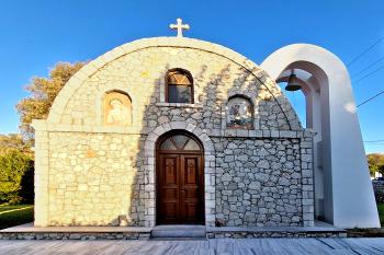 Kaple svatého Jiří, Oapos Georgios, na řeckém ostrově Rhodos v Kolymbii. (© Pavel Vítek  08/2020)