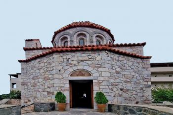 Kostel sv. Tryfona v Řecku, na Rhodosu, v Kolymbii. (© Pavel Vítek  08/2020)