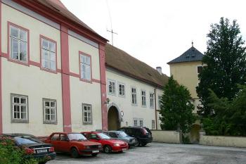 Severní průčelí ( © Petr Turyna 07/2006)