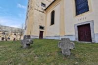 dvojice smírčích křížů
