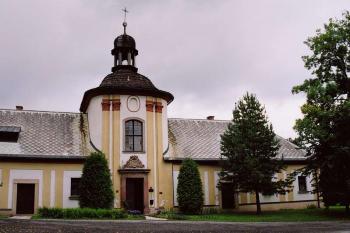 Hospic (© Petr Laššák 10/2005)