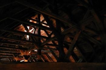 historický krov ze 17. století nad hlavní lodí ( © Jan P. Štěpánek 07/2011)