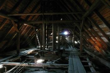 mladší krov nad presbyteriem ( © Jan P. Štěpánek 07/2011)