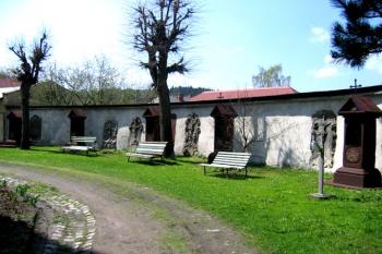 Křížová cesta ( © Pavel Vítek 05/2006)