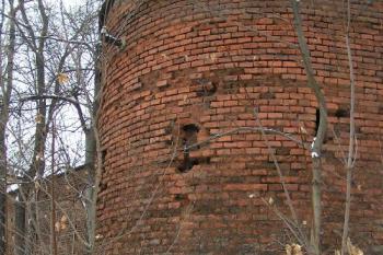 Kulatá kaponiera nad Chotkovou ulicí ( © Petr Turyna 01/2004)