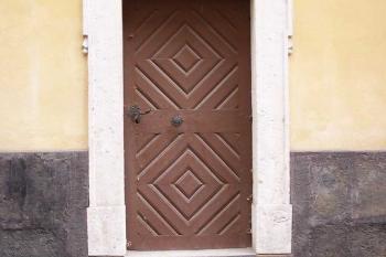 boční vchod (© Stanislav Drda, 07/2006)