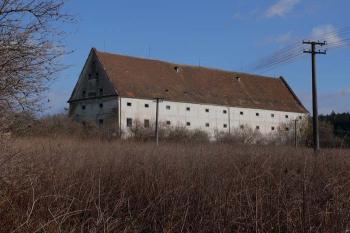 Sýpka u zámku (© Jiří Cukr, 01/2007)
