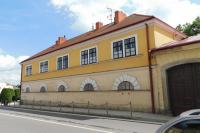 konírna, kočárovna a kuchňský trakt