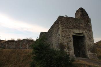 zřícenina hradu Lichnice (© Vlastislav Mareček, 08/2015)