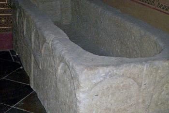 Sarkofág sv. Longina (©doxa  , 01/2014)