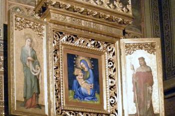 Oltář s kopií Madony Vyšehradské zvané též Dešťová (originál v NG) (© doxa , 01/2014)